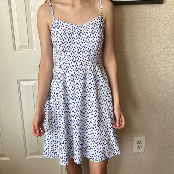 Old Navy A-line patterned dress - Picture 4 of 4